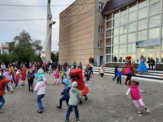 Вячеслав Тарасов стал почетным гостем детского праздника